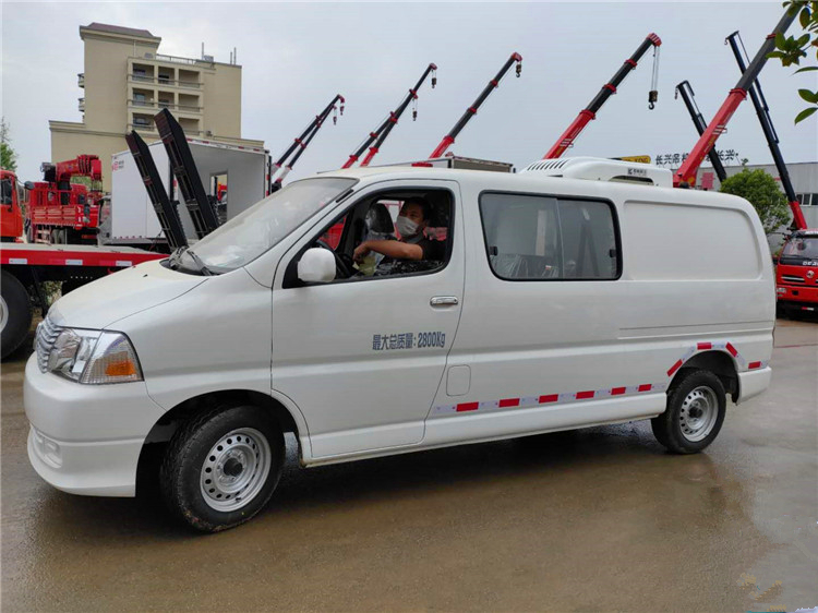 國(guó)六金杯新快運(yùn)雙排冷藏車