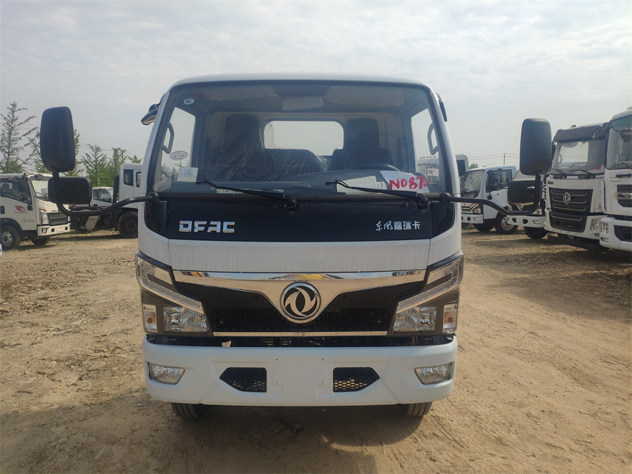 東風(fēng)小福瑞卡（3308，錫柴130）國六 內(nèi)飾照片圖